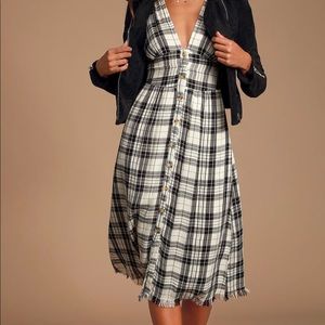 NWT Checked Pioneer V Neck Midi Dress